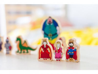 Sagofigurer i trä 12 delar